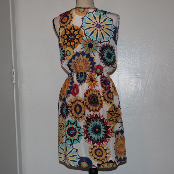 Geometric Floral Summer Dress NWOT - Picture 2 of 8